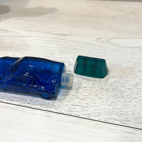 Avon Vintage Blue Sports Car Decanter BOX Decals Wild Country After Shave Glass - Picture 15 of 15